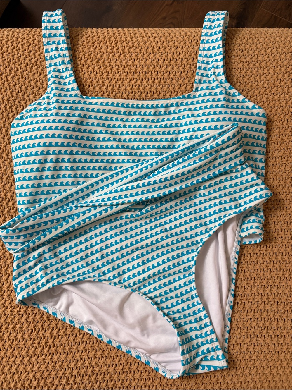Coral Reef Turquoise Wave Print Two Piece Swimsuit Size 14/16